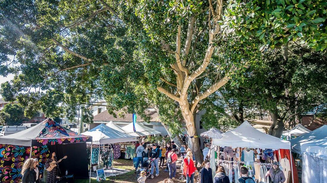 AVOCA BEACH MARKETS, CENTRAL COAST.