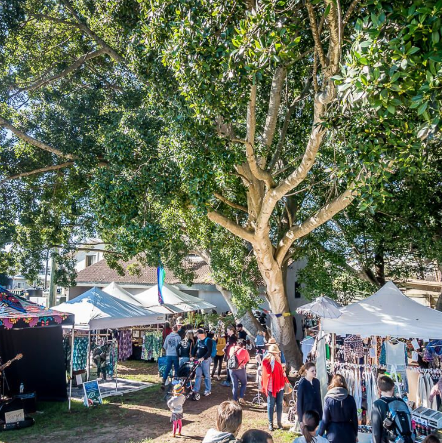 AVOCA BEACH MARKETS, CENTRAL COAST.