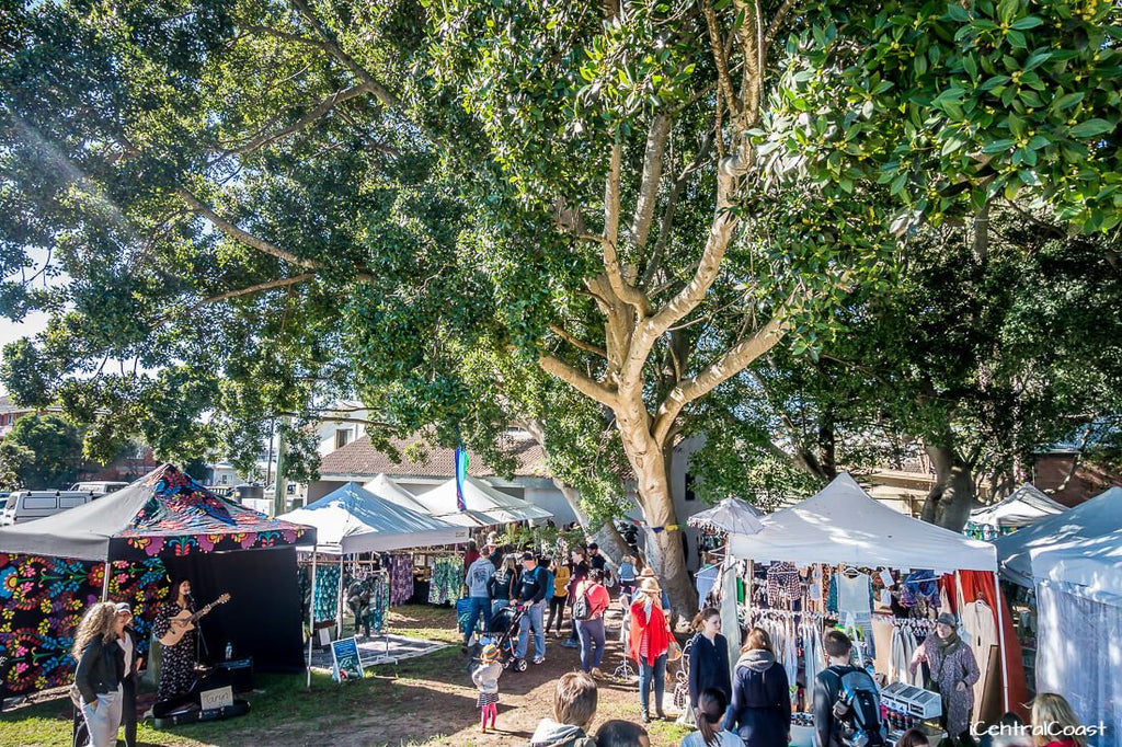 AVOCA BEACH MARKETS, CENTRAL COAST.